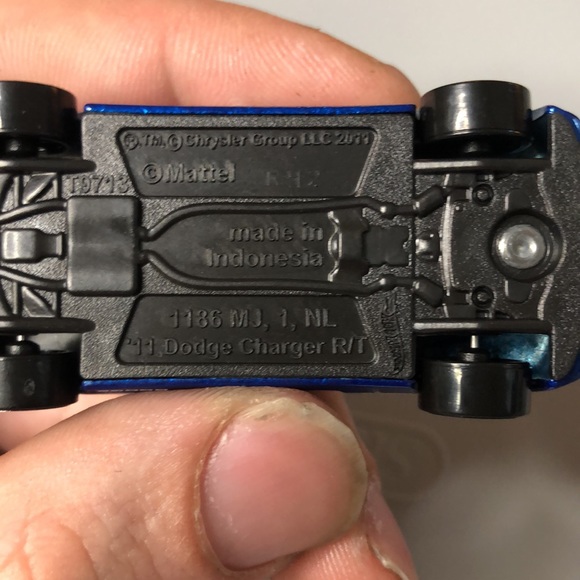 Dodge Charger R/T Gotham PD - Picture 8 of 9